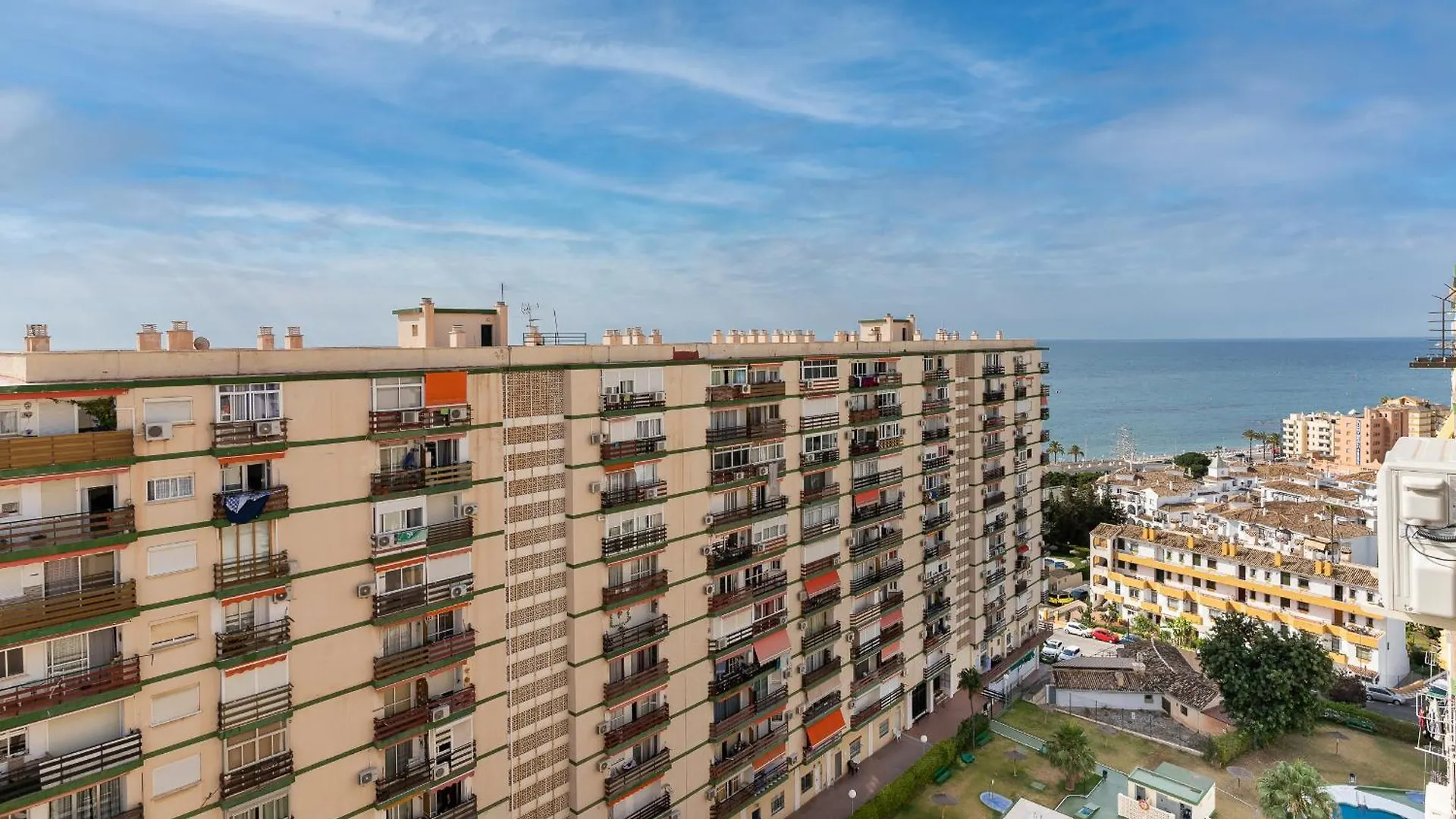 Blonzu Benin Apartment Benalmadena Spain